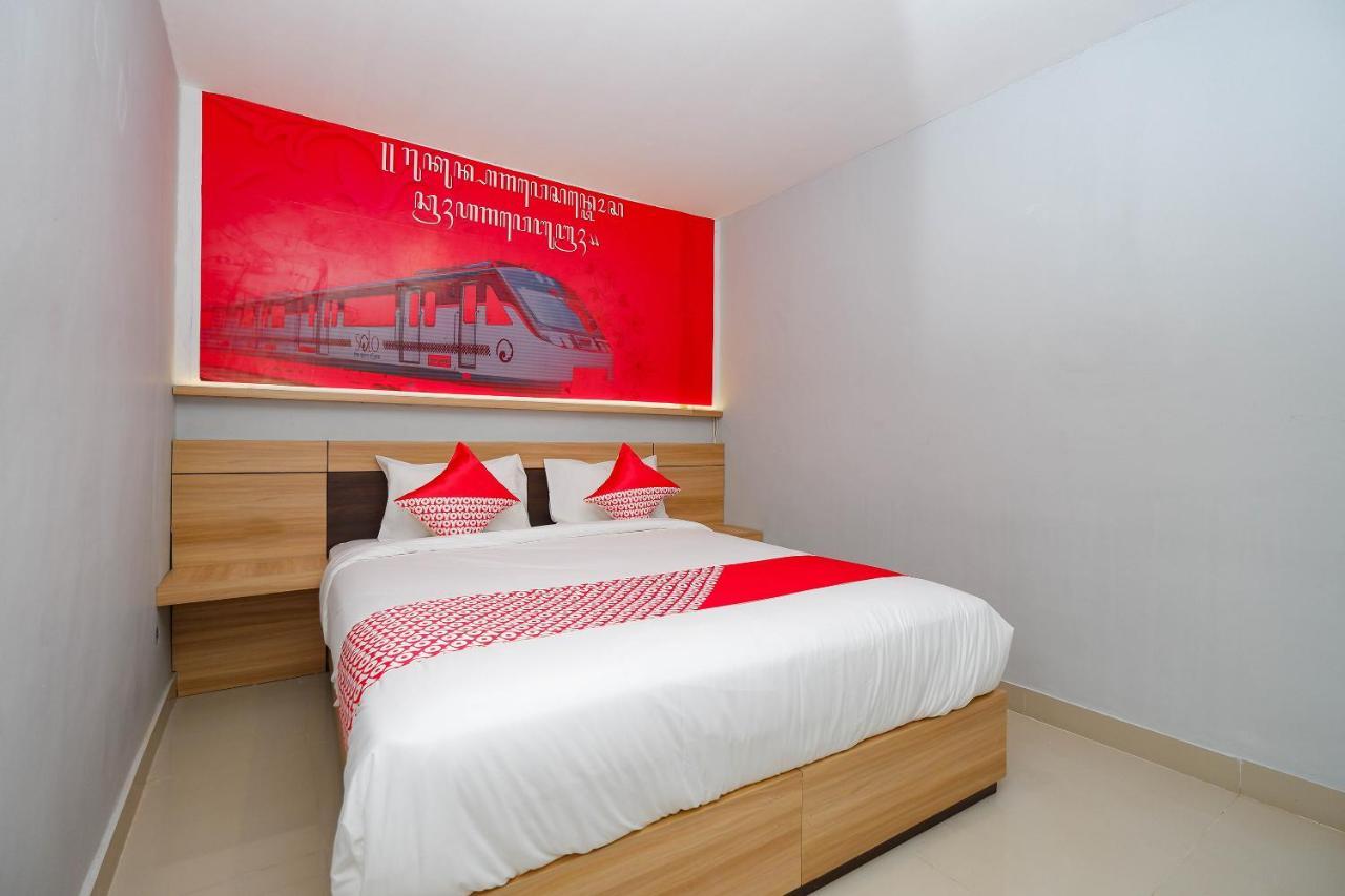 Hotel Oyo 2545 Maddava House Surakarta (Solo)